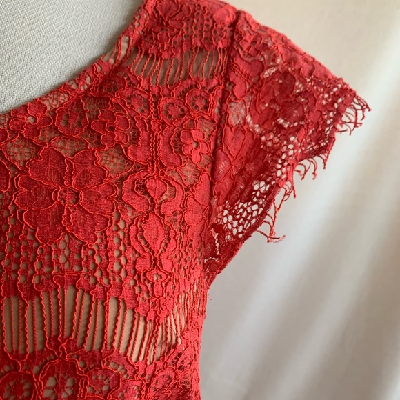 Anthropologie Maeve peplum red lined lace top - Picture 4 of 4